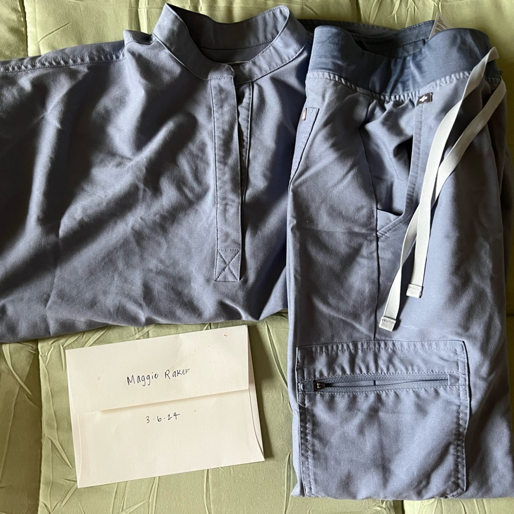 Figs scrub set